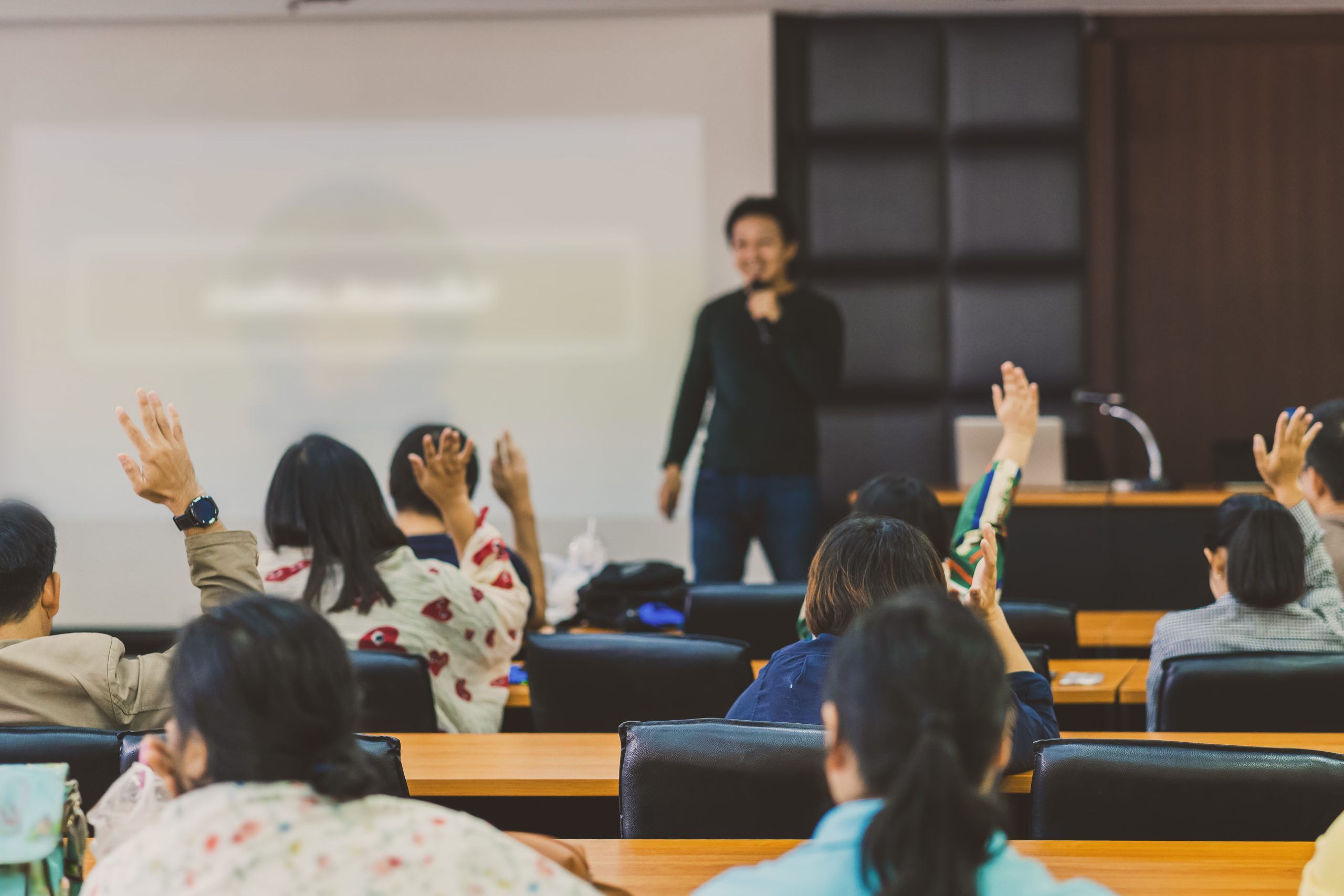 5 WHYs Audiovisual Installation Can be Worth for Businesses 5 audiovisual is an aid to project via proper display and sound projection to its audience