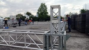 Blog New 33 Stong staging structure