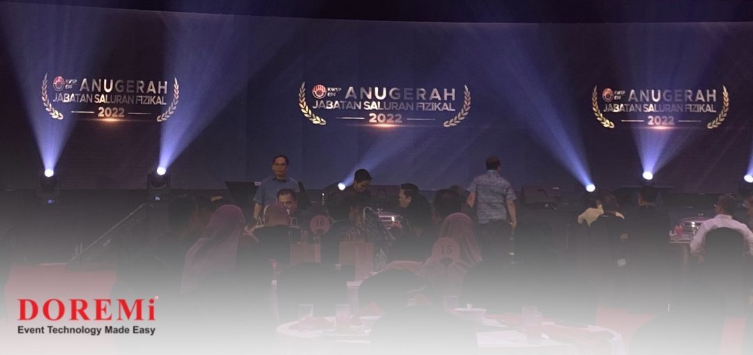 How do Oscar events captivate their audience's attention and "WOW" them? 1 18 e1680676068866