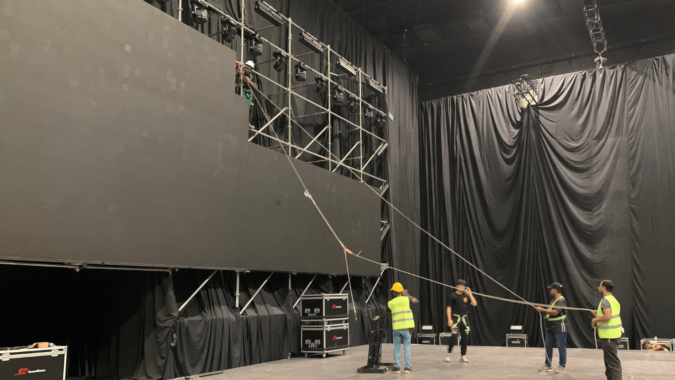 Creative Lighting Ideas to Elevate Your Next Event 6 LED LAUNCHING DOREMi setup2
