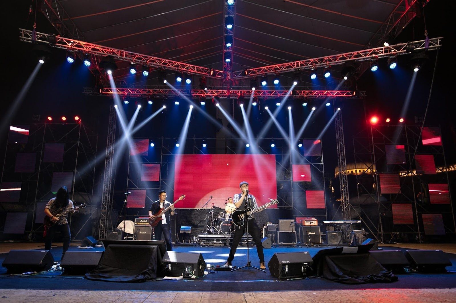 how to choose the right sound system for your concert size and venue 3
