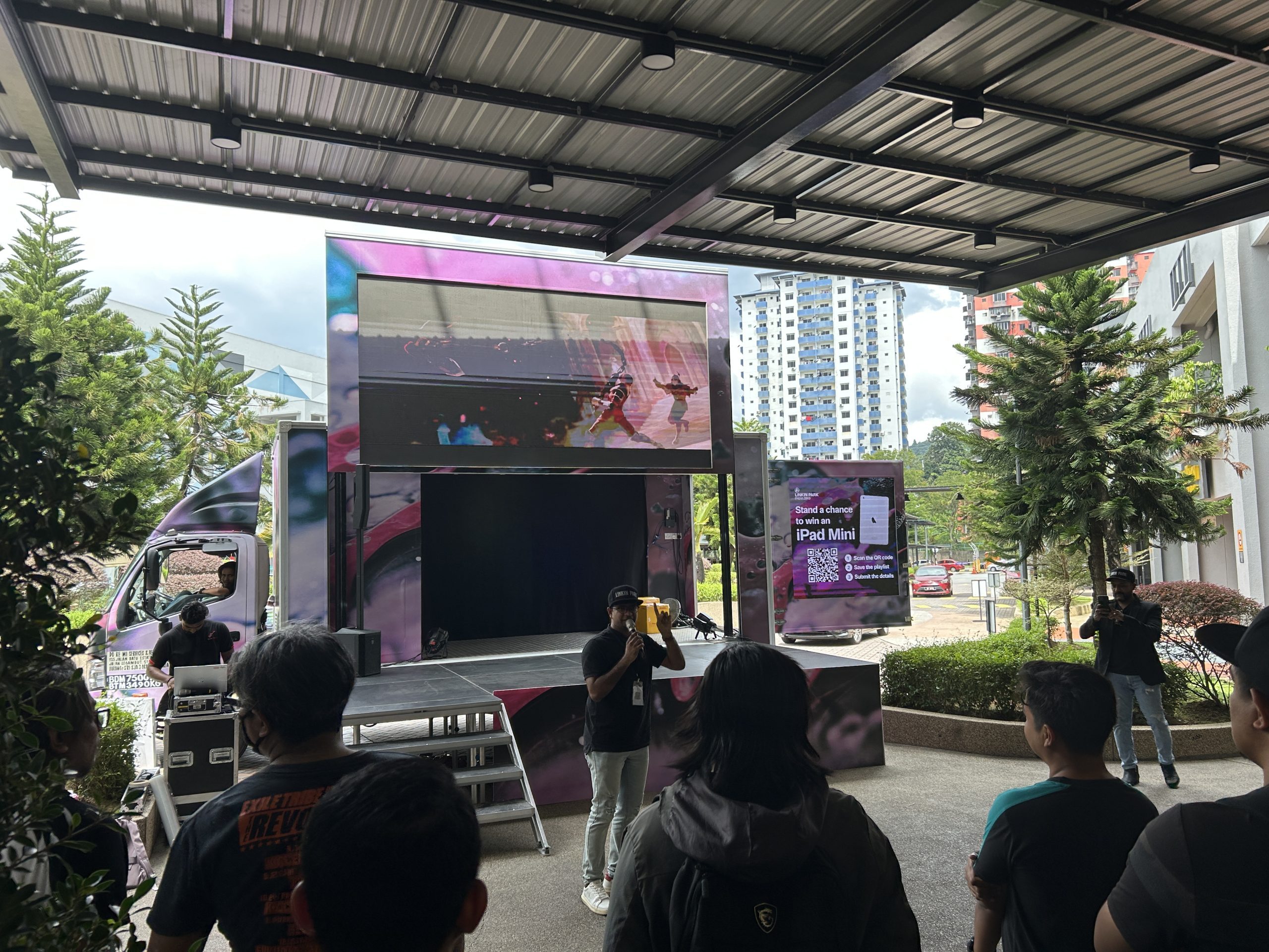 How LED Trucks Are Enhancing Concerts, Festivals & Corporate Activations 2 IMG 7576 scaled