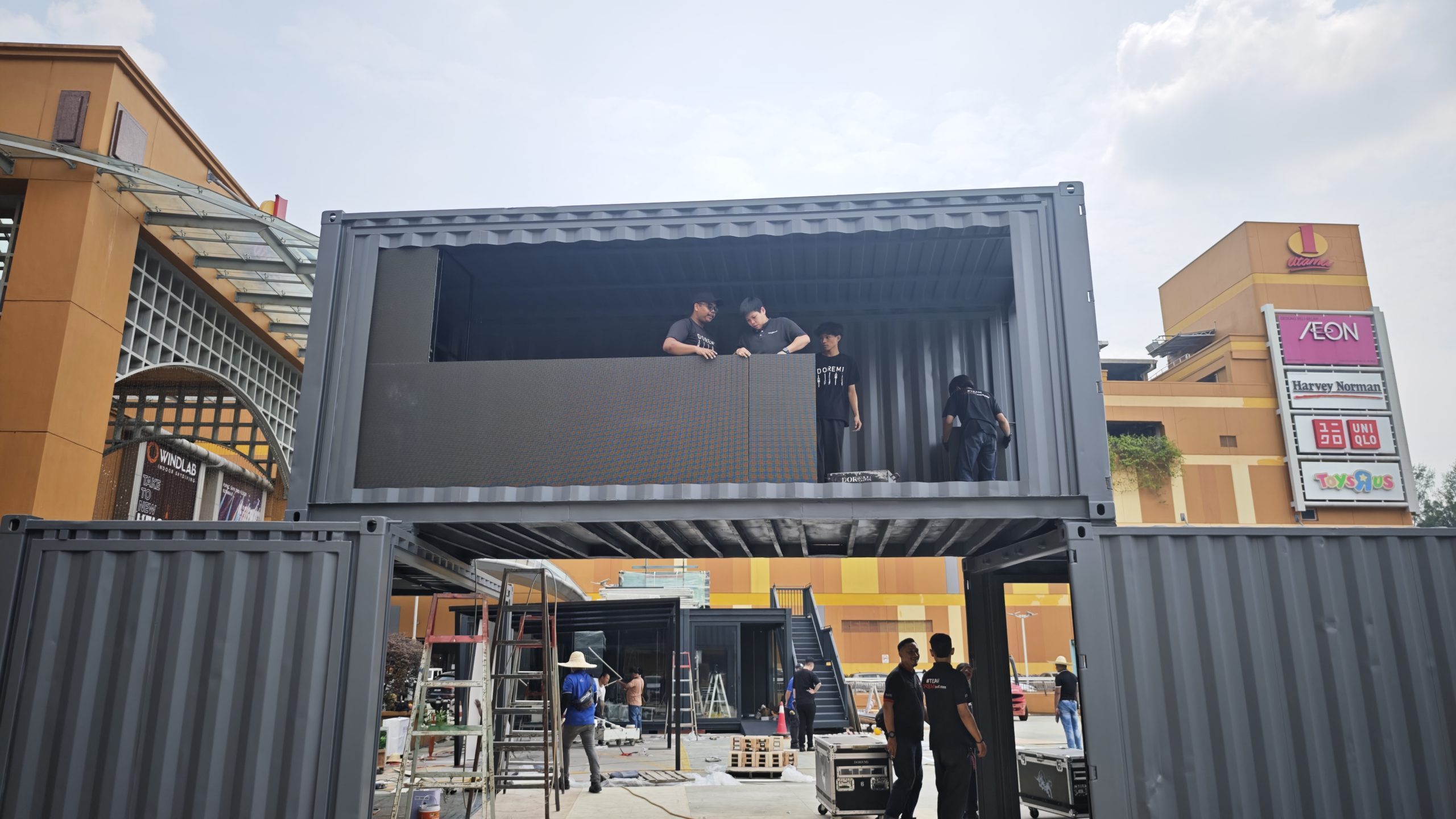 9 Ways to Weatherproof Your AV Setup for Outdoor Celebrations 3 IMG 20250820 144353 scaled