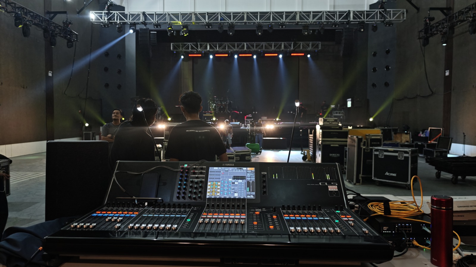 The Physics of the 'Line Array': Controlling Sound Dispersion 2 WhatsApp Image 2026 07 30 at 5.52.02 PM