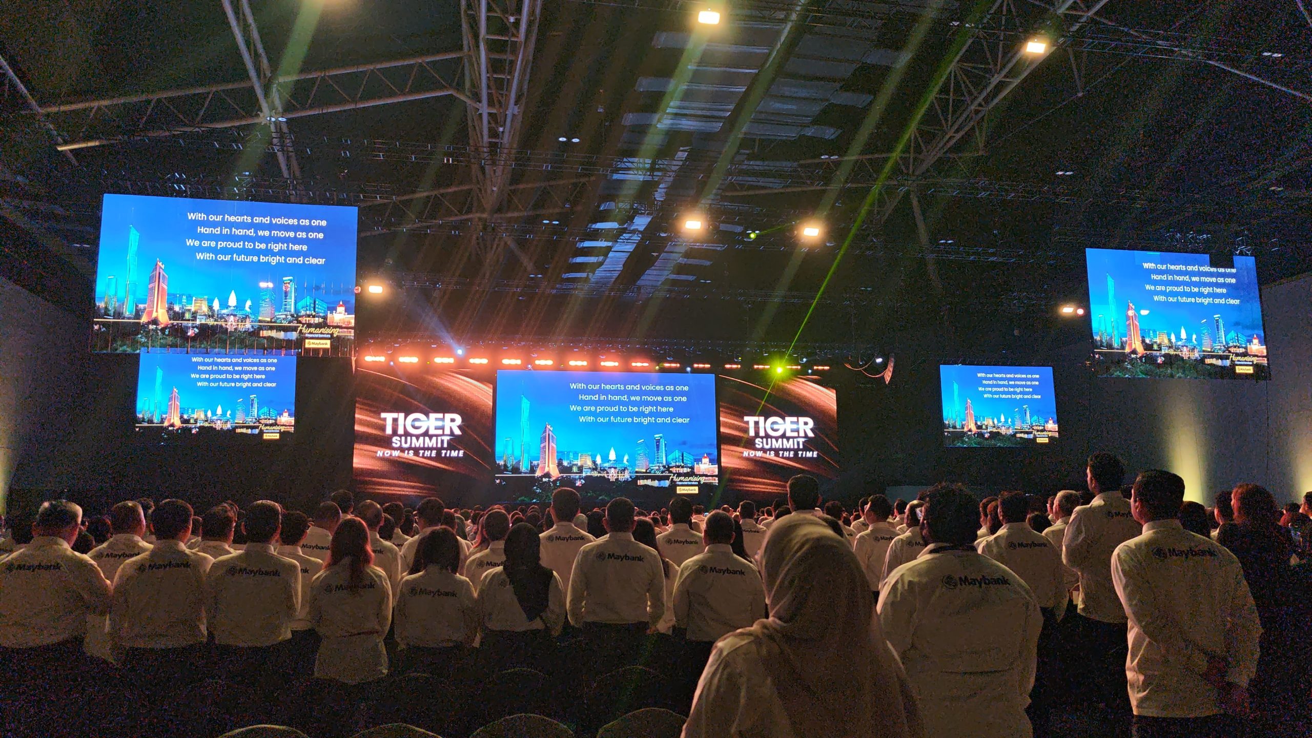 LED Screen Rental display showing different pixel pitch and viewing distance considerations